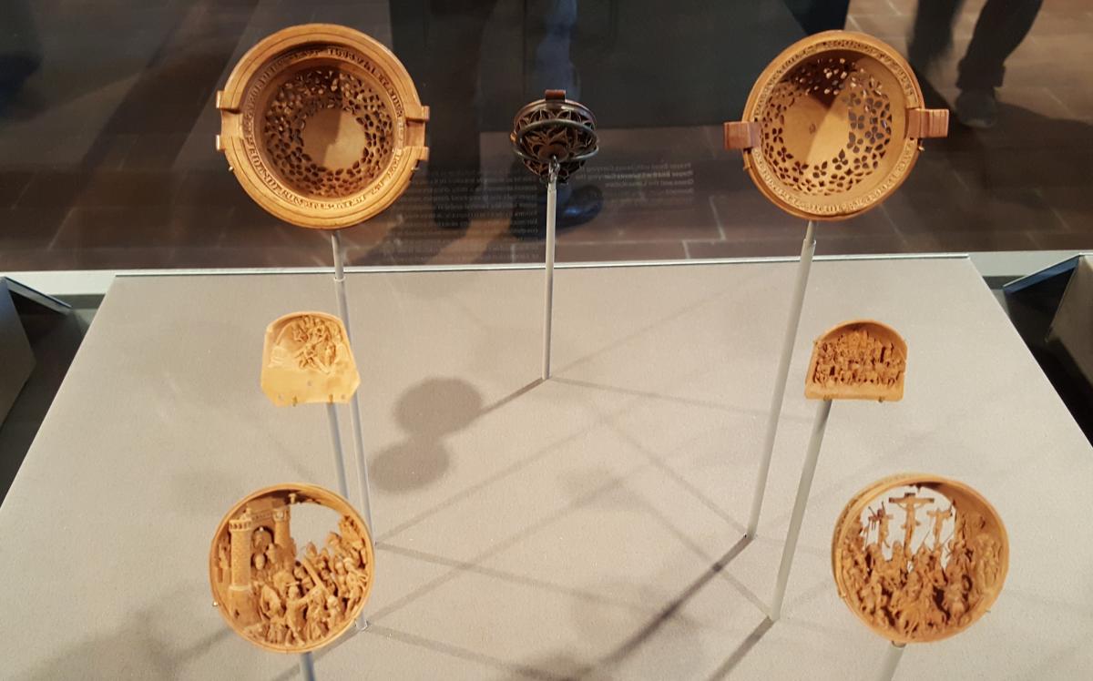 OMG  - 16th Century Boxwood Miniatures  PT1  - and other news  6