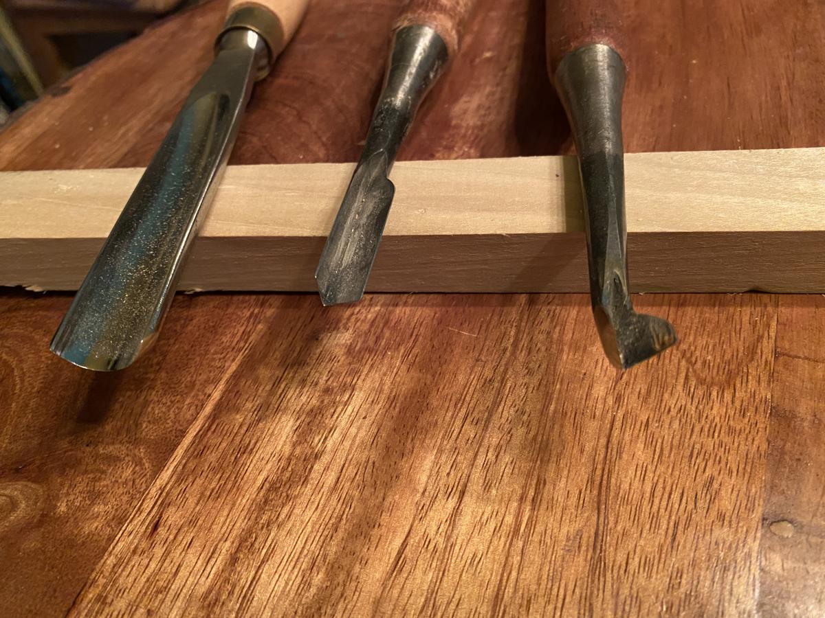 I tried an Ashley Iles gouge and some wider Japanese V-Tools