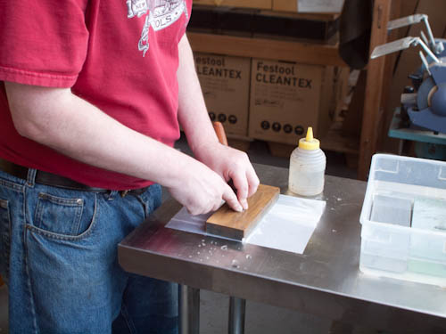 Secrets of Sharpening - The Wet Paper Towel 4
